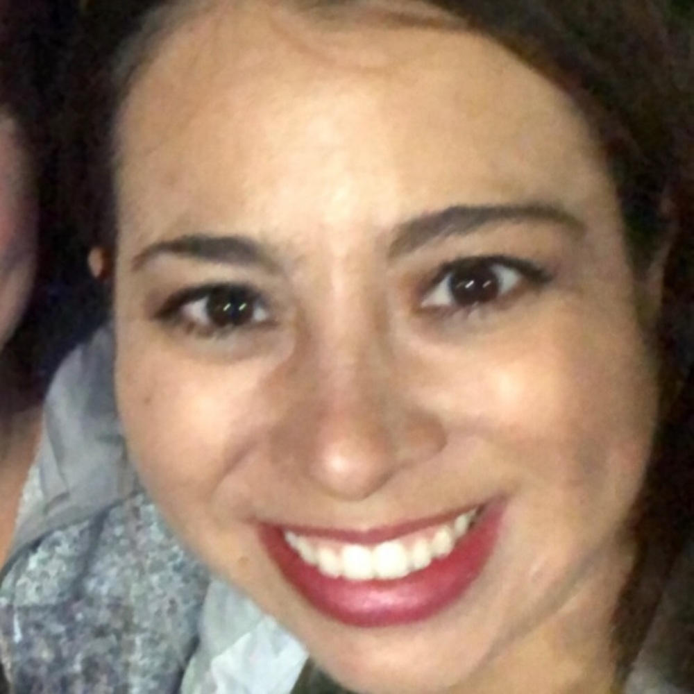 Meet your Posher, Alejandra
